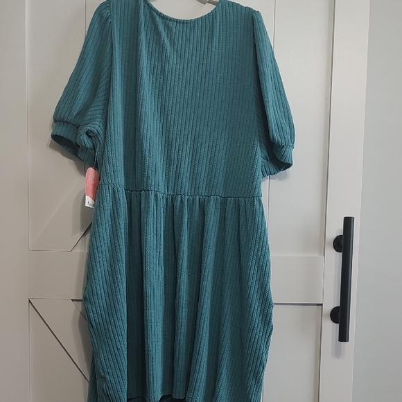ARULA Green Ribbed Ruched Mini Dress - Picture 2 of 4